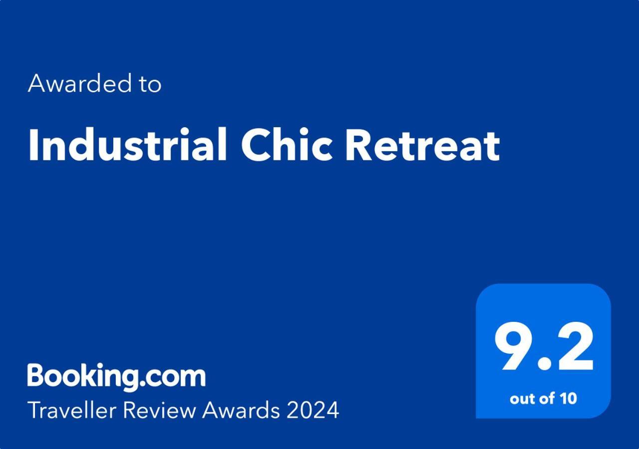 Industrial Chic Retreat Apartman Al Qurayyah Kültér fotó